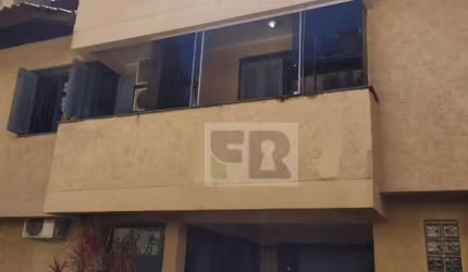 Sobrado com 3 dormitórios à venda por R$ 890.000 - Vila Assunção - Porto Alegre/RS