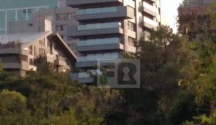 Excelente Apartamento de 3 Dorm. bairro Moinhos de Vento, Porto Alegre/RS. 256m² Privativos.
