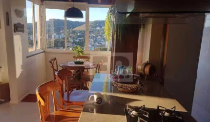 Belíssima cobertura semi mobiliada, com um excelente acabamento, de 3 Dorm. Teresópolis, Porto Alegre/RS, Privativos 150m².