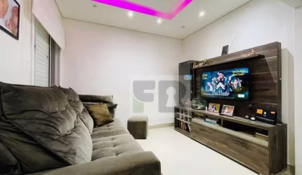 Excelente Casa (COND. FECHADO) com 2 Dorm. vaga de garagem Bairro Stella Maris Alvorada/RS.