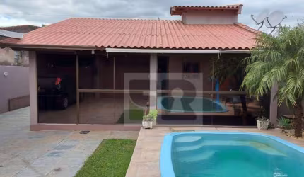 Excelente Casa 2 dormitórios, c/ 3 Vagas, Bairro Americana, Alvorada RS - 160m² privativos.