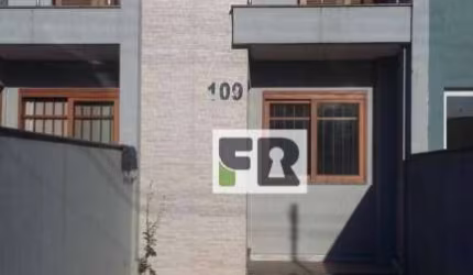 Casa 2 dormitórios, sendo os dois suítes, 2 vagas de garagem , 85m² privativos, Rubem Berta, Porto Alegre - RS