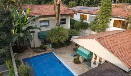Casa tipo para venda com 4 quartos, sendo 2 suítes, 198m²