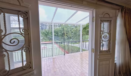 Casa em condomínio para venda com 4 quartos, sendo 4 suítes, 329m²