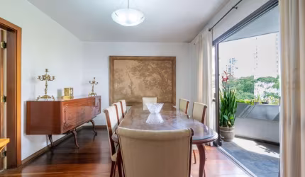 Apartamento tipo para venda com 4 quartos, sendo 3 suítes, 200m²