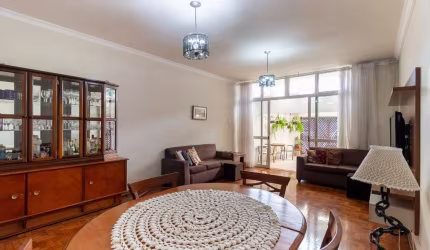 Casa tipo para venda com 4 quartos, sendo 1 suíte, 200m²