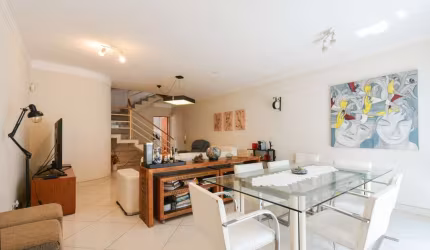 Casa tipo para venda com 4 quartos, sendo 2 suítes, 214m²