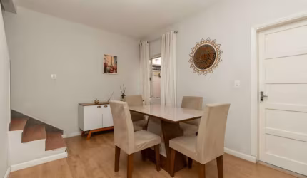 Casa tipo para venda com 2 quartos, 130m²