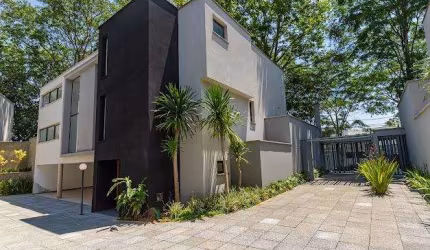 Casa em condomínio para venda com 4 quartos, sendo 4 suítes, 719m²