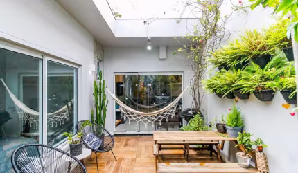 Casa tipo para venda com 2 quartos, sendo 1 suíte, 130m²