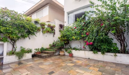 Casa tipo para venda com 3 quartos, sendo 3 suítes, 153m²