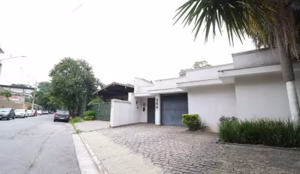 Casa tipo para venda com 4 quartos, sendo 3 suítes, 350m²