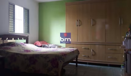 Casa à venda em Taboão da Serra, Jardim São Salvador, com 3 quartos, com 150 m²