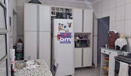 Casa à venda em São Paulo, Jardim Mitsutani, com 3 quartos, com 150 m²