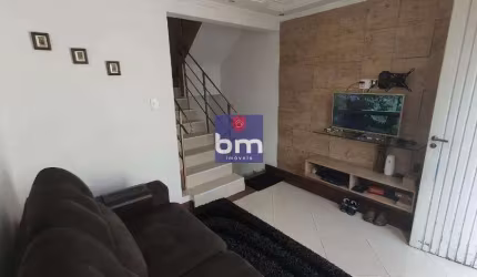 Casa à venda em São Paulo, Jardim Casablanca, com 2 quartos, com 63 m²