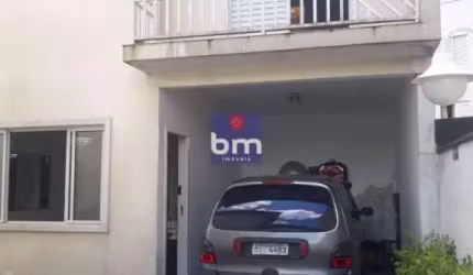 Sobrado à venda em Taboão da Serra, Jardim Maria Rosa, com 2 quartos, com 90 m²