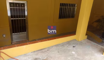 Casa à venda em Taboão da Serra, Jardim Trianon, com 2 quartos, com 250000 m²