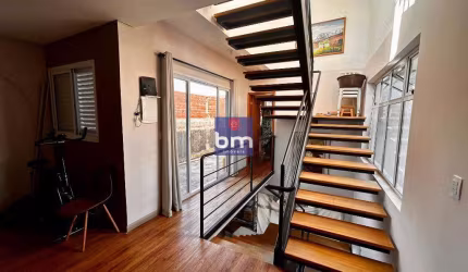 Casa à venda em São Paulo, Parque Regina, com 3 quartos, com 250 m²