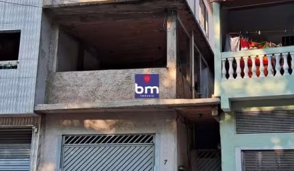 Sobrado à venda em São Paulo, Parque Regina, com 5 quartos, com 187 m²