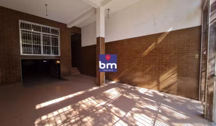 Sobrado à venda em São Paulo, Jardim Eliana, com 3 quartos, com 210 m²
