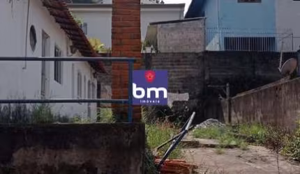 Casa à venda em Taboão da Serra, Jardim Monte Alegre, com 2 quartos, com 100 m²
