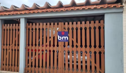 Casa à venda em Mongaguá, Centro, com 3 quartos, com 200 m²