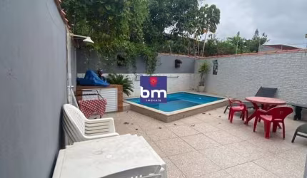 Casa à venda em Itanhaém, Centro, com 2 quartos, com 89 m²