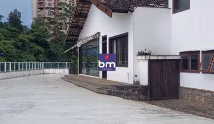 Casa para alugar em São Paulo, Jardim Ampliação, com 4 quartos, com 442 m²