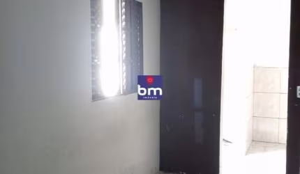 Casa para alugar em São Paulo, Jardim Olinda, com 1 quarto, com 30 m², Condomínio Algardi