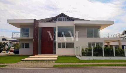 Casa moderna á venda no Condomínio Alphaville na Barra da Tijuca