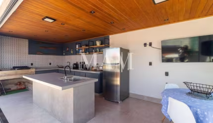 Cobertura duplex finamente decorada a venda no Recreio com 3 suítes - Impecável
