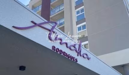 Amália Rodrigues- Apartamento novo com 2 dormitórios e sol leste