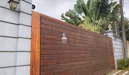 Casa com 3 quartos à venda na Praia do Lazaro, Ubatuba  por R$ 750.000