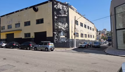 Galpão de 1950m²  para Alugar no Tatuapé