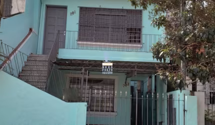 Imóvel com 3 Casas para Venda na Vila Gustavo