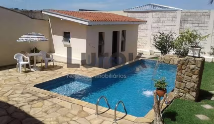 casa à venda 3 Quartos, 3 Vagas, 300M², Jardim do Lago, Campinas - SP