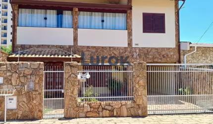 casa à venda 3 Quartos, 1 Suite, 3 Vagas, 310M², Parque Santana, Valinhos - SP
