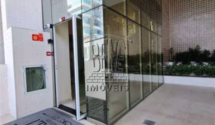 Apartamento com 2 dormitorios, sendo um suite, sala com sacada gourmet.