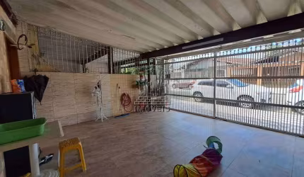 Casa em Vila Caiçara com 2 dormitórios, sendo 1 suíte.