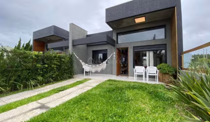 Casa em condomínio fechado com 2 quartos à venda na Norte, 851, Noiva Do Mar, Xangri-Lá por R$ 490.000
