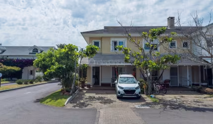 Casa em condomínio fechado com 3 quartos à venda na Avenida Paraguassu, 20, Centro, Xangri-Lá por R$ 990.000
