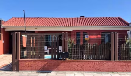 Casa com 3 quartos à venda na Beira Mar, 1223, Noiva Do Mar, Xangri-Lá por R$ 950.000