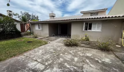 Casa com 3 quartos à venda na Das Íris, 648, Noiva Do Mar, Xangri-Lá por R$ 380.000