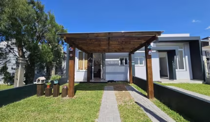 Casa com 2 quartos à venda na Avenida Interbalneários, 1052, Rainha do Mar, Xangri-Lá por R$ 480.000