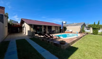 Casa com 4 quartos à venda na Avenida Ana Paula, 304, Arpoador, Xangri-Lá por R$ 895.000