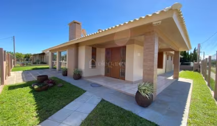 Casa em condomínio fechado com 5 quartos à venda na Avenida Norte, 808, Noiva Do Mar, Xangri-Lá por R$ 1.060.000