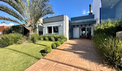 Casa em condomínio fechado com 3 quartos à venda na Central, 1100, Noiva Do Mar, Xangri-Lá por R$ 1.250.000