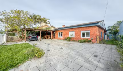 Casa com 3 quartos à venda na Batuíra, 820, Atlântida, Xangri-Lá por R$ 790.000