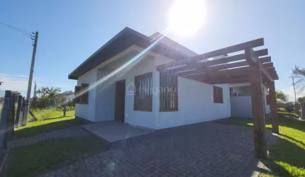 Casa com 2 quartos à venda na Avenida Interbalneários, 525, Rainha do Mar, Xangri-Lá por R$ 550.000