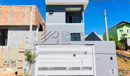 Sobrado à Venda em Mairiporã/SP